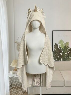 Unicorn Hooded Throw Blanket